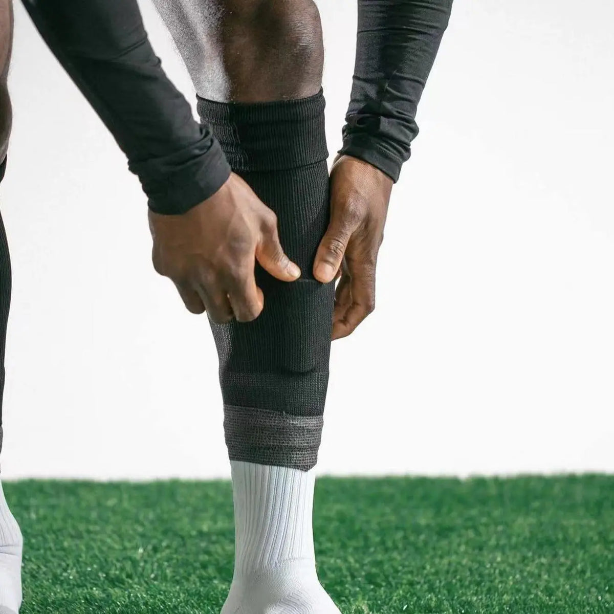 7‑Pcs Non‑Slip Football Grip Socks Set, Athletic Sports Socks Kit with Sleeves Bandages Mini Leg Guards for Soccer Running Training