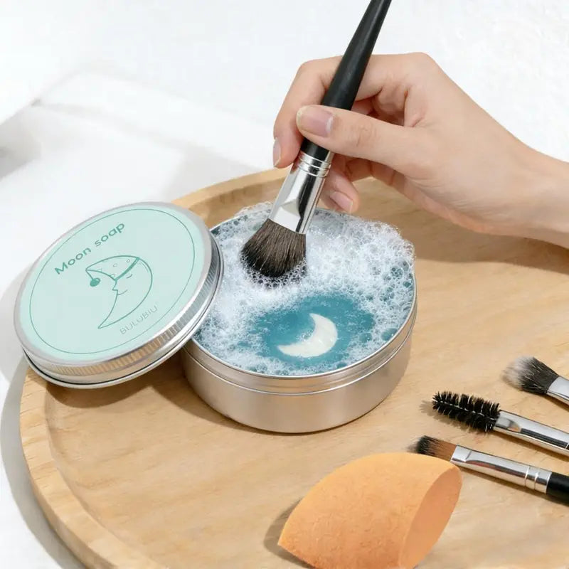Heart‑Shaped Solid Cosmetic Brush Cleaner Soap with Sponge & Silicone Cleaning Pad