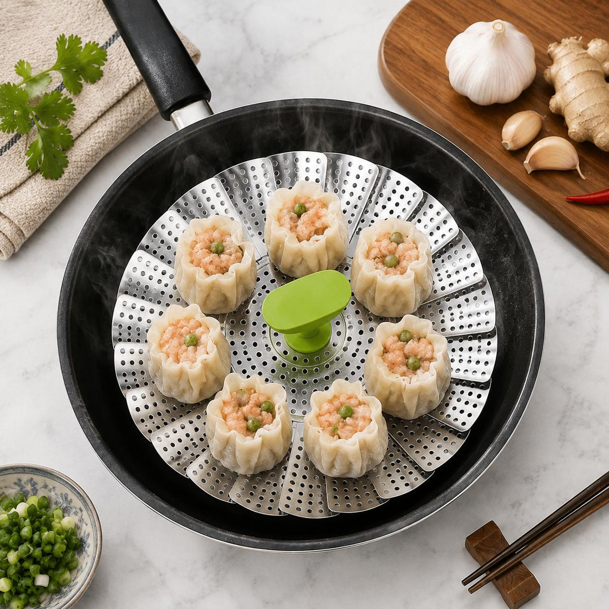 Foldable Stainless Steel Vegetable Steamer Basket with Extendable Handle, Expandable Steaming Insert for Pots